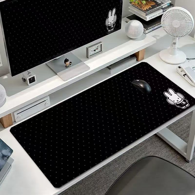 Mouse Pad Grande Fofo do Coelh - Gaming Keyboard Nearby avaliação e preço
